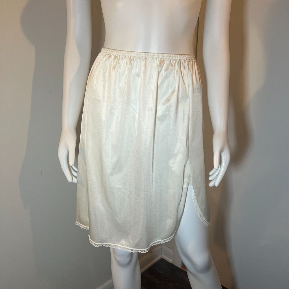 Vanity Fair Vintage 80s 90s Lace Slip Skirt S Coquette Cottage Bridal Ballet Y2K